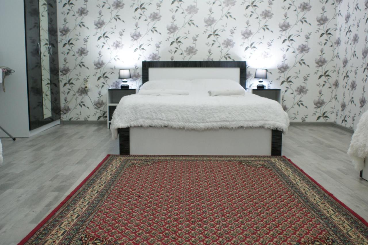 טביליסי Hotel Jurkha מראה חיצוני תמונה